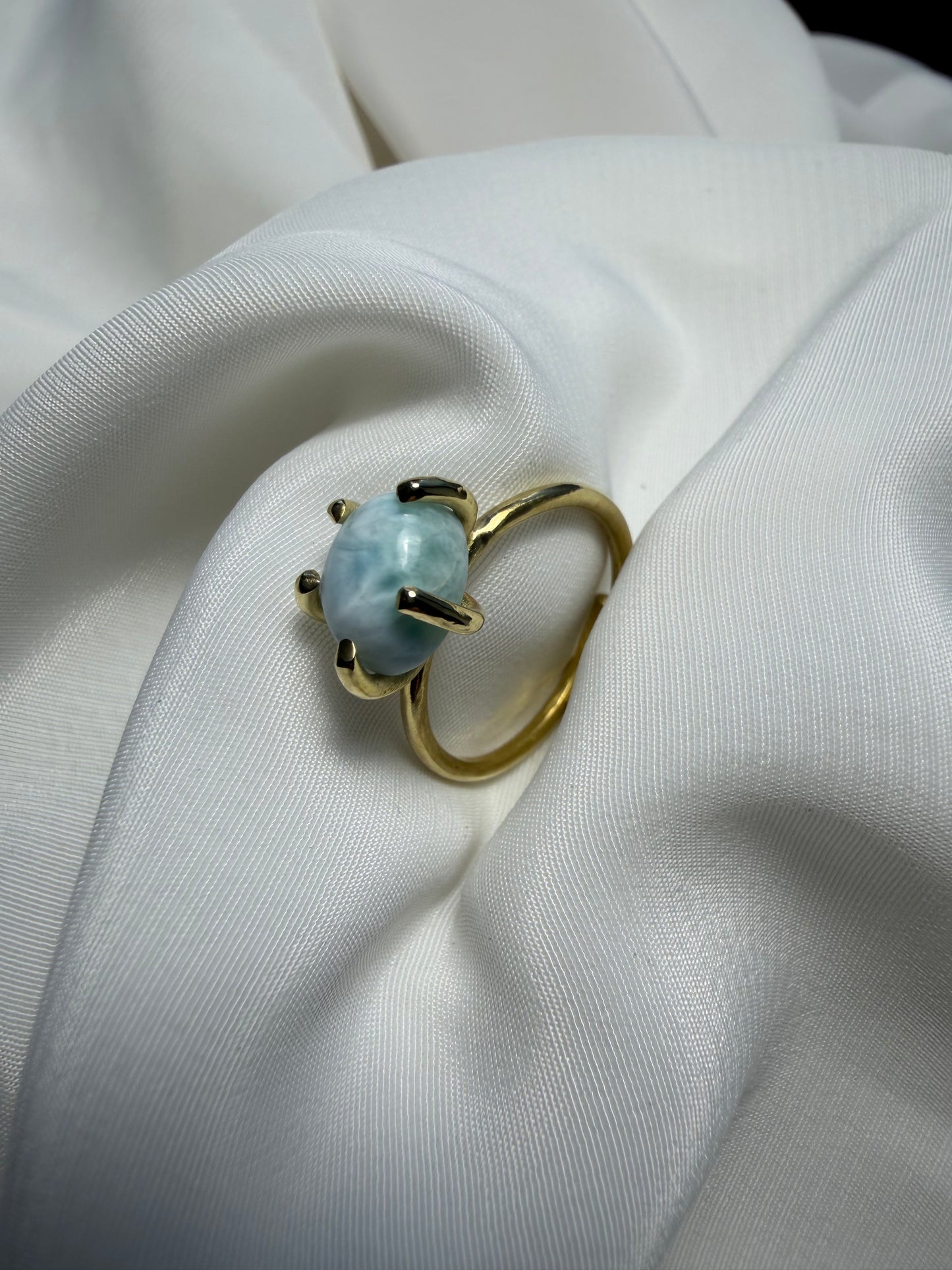 Anello con griffe - Larimar