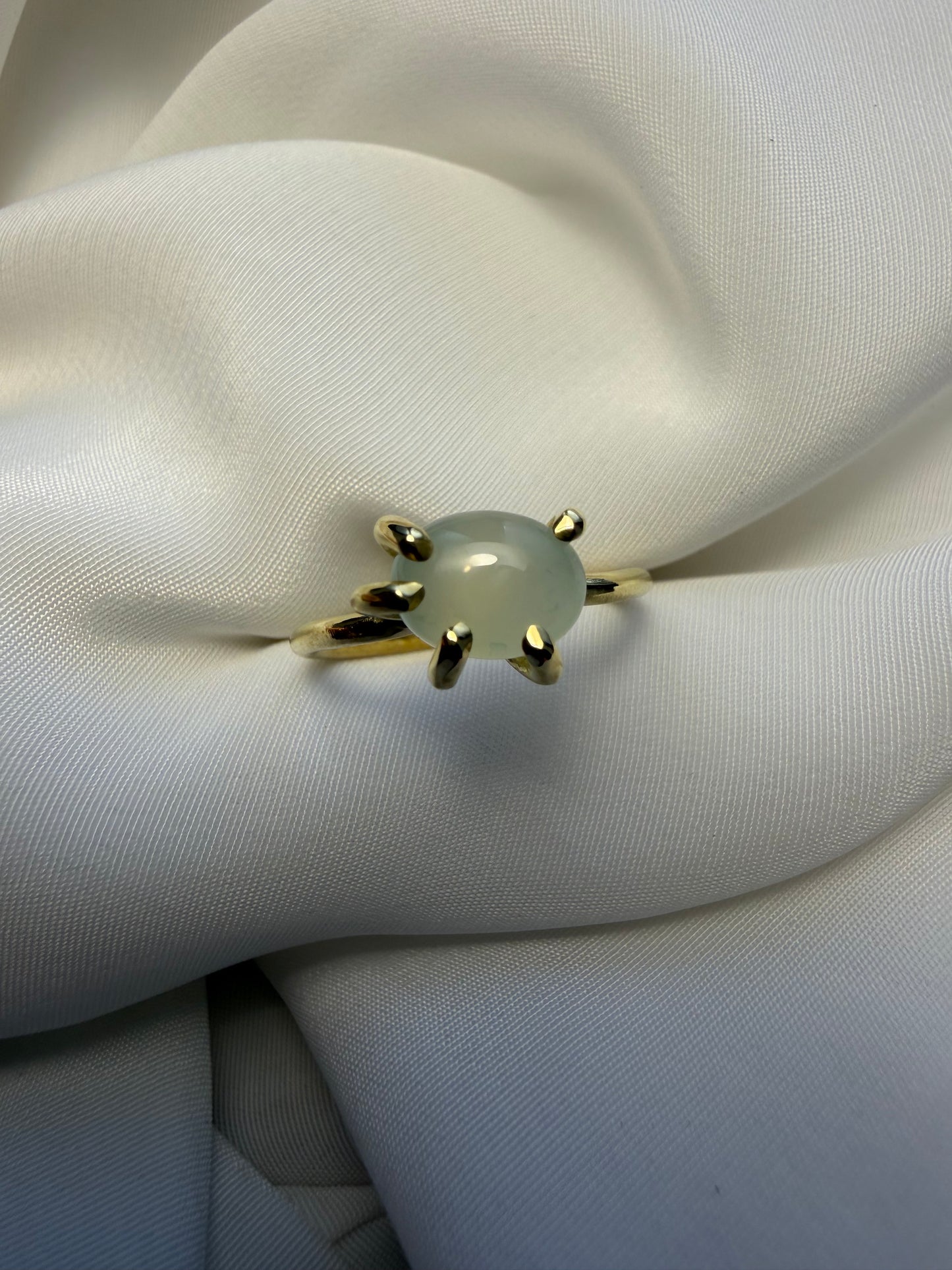 Anello con griffe - Calcedonio