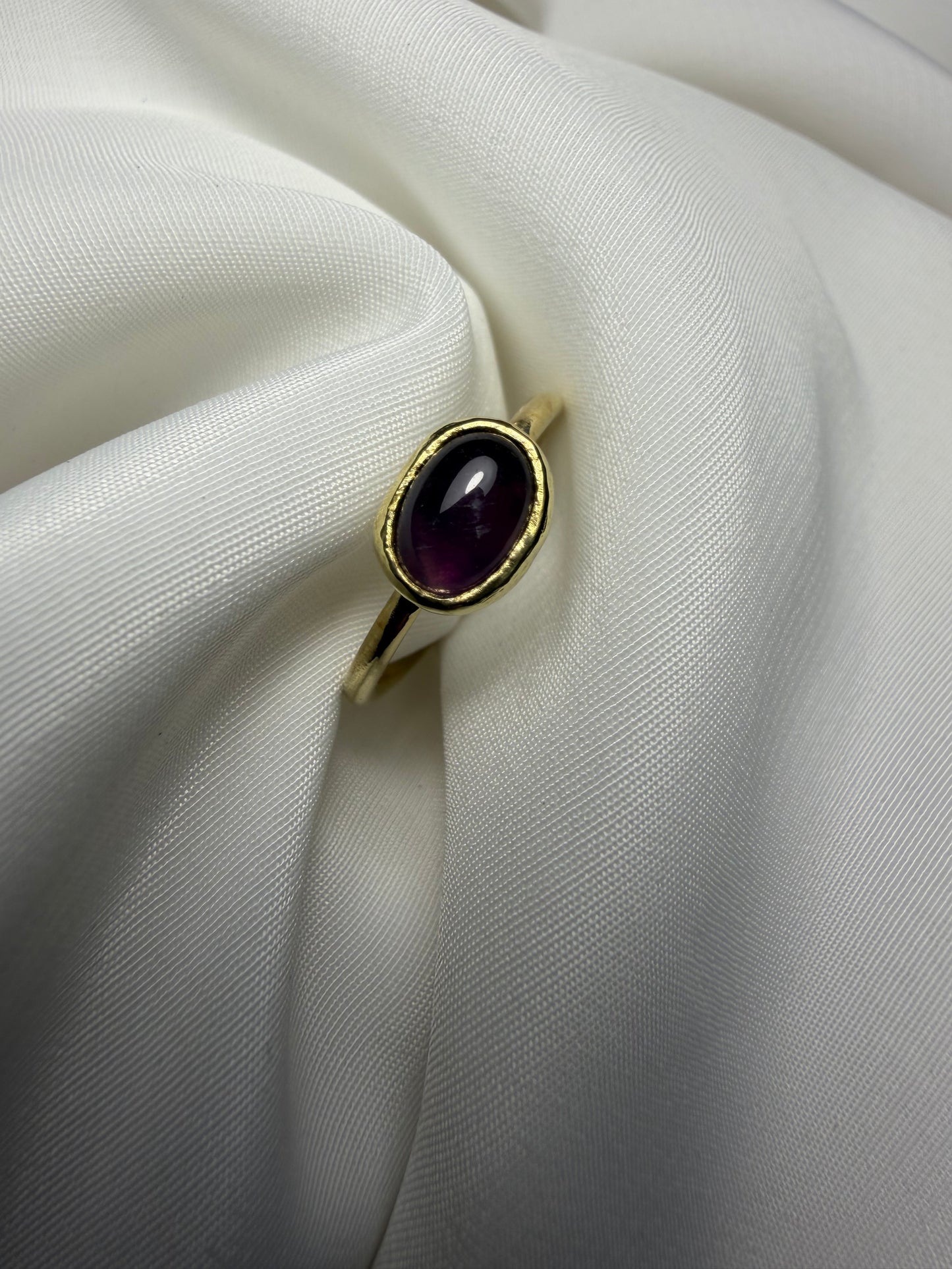 Anello con ametista ovale