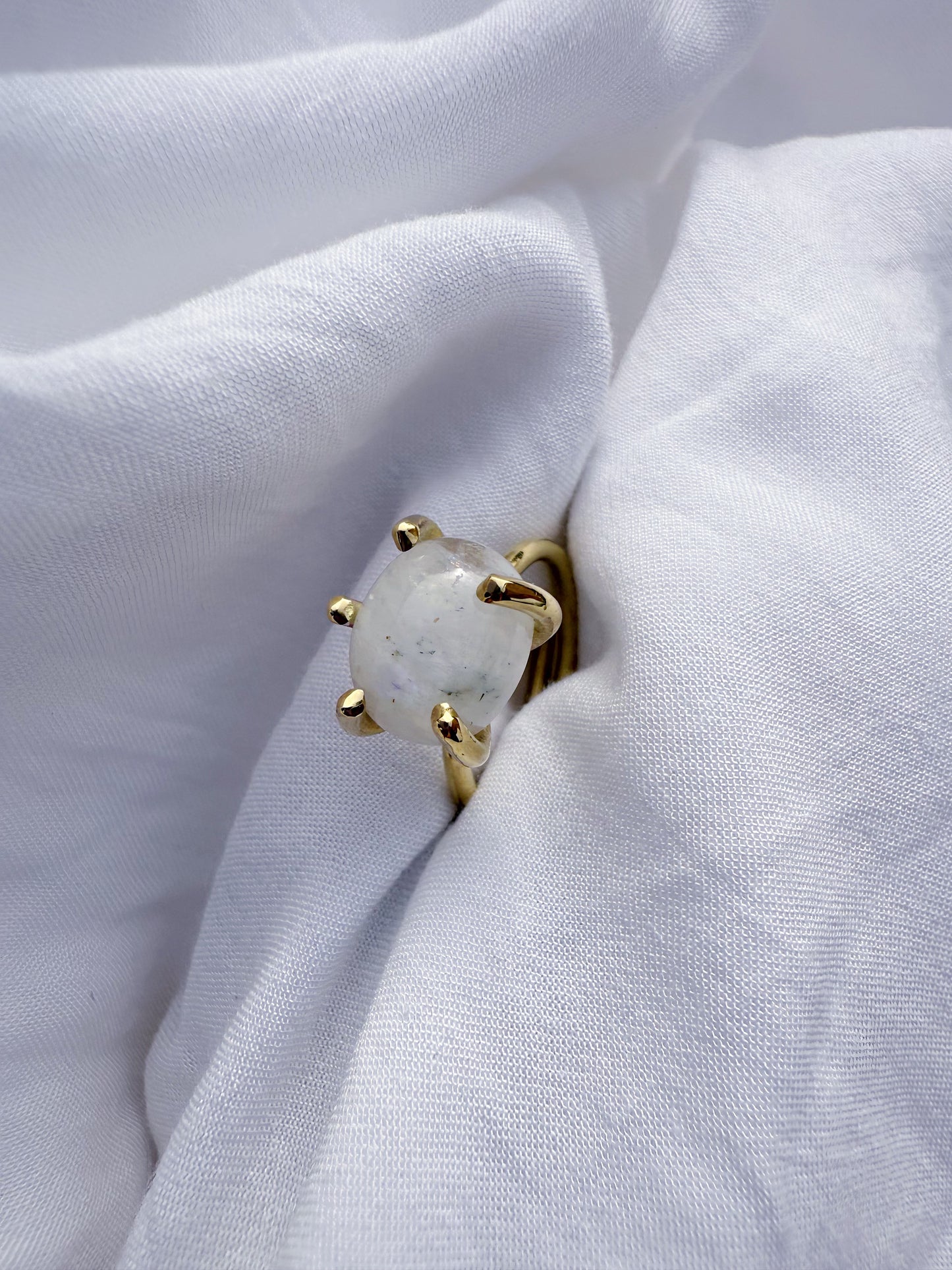 Anello con griffe- Labradorite bianca
