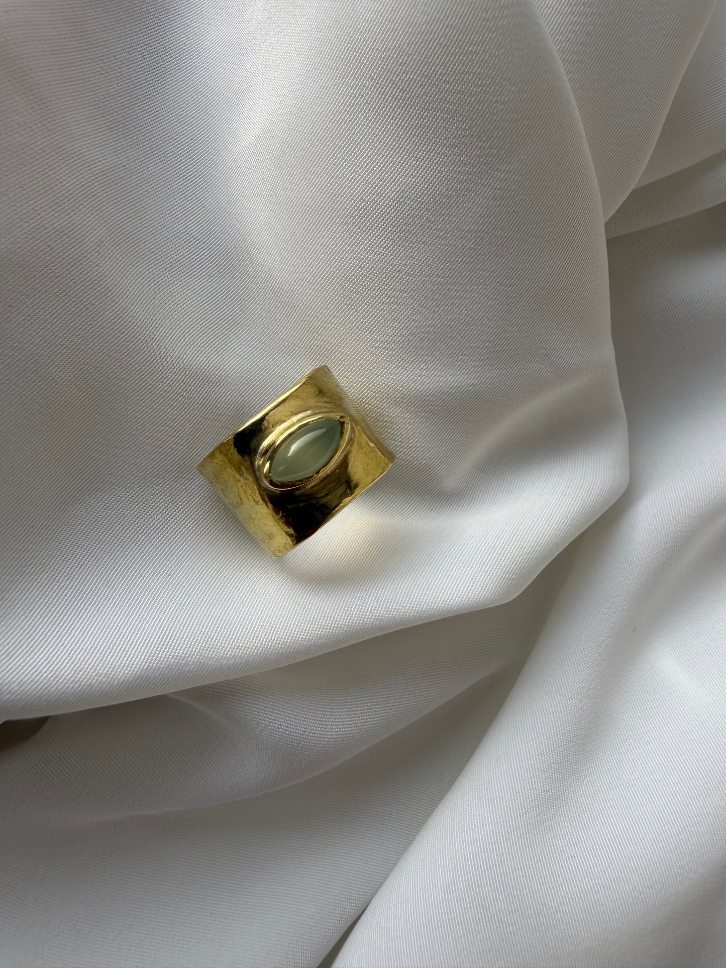 Anello fascione da mignolo - Calcedonio