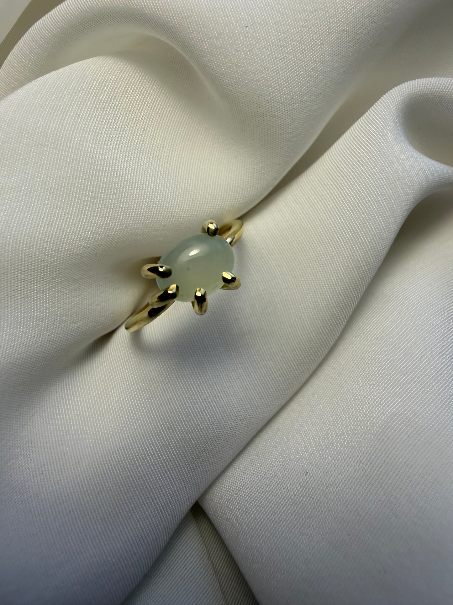 Anello con griffe - Calcedonio