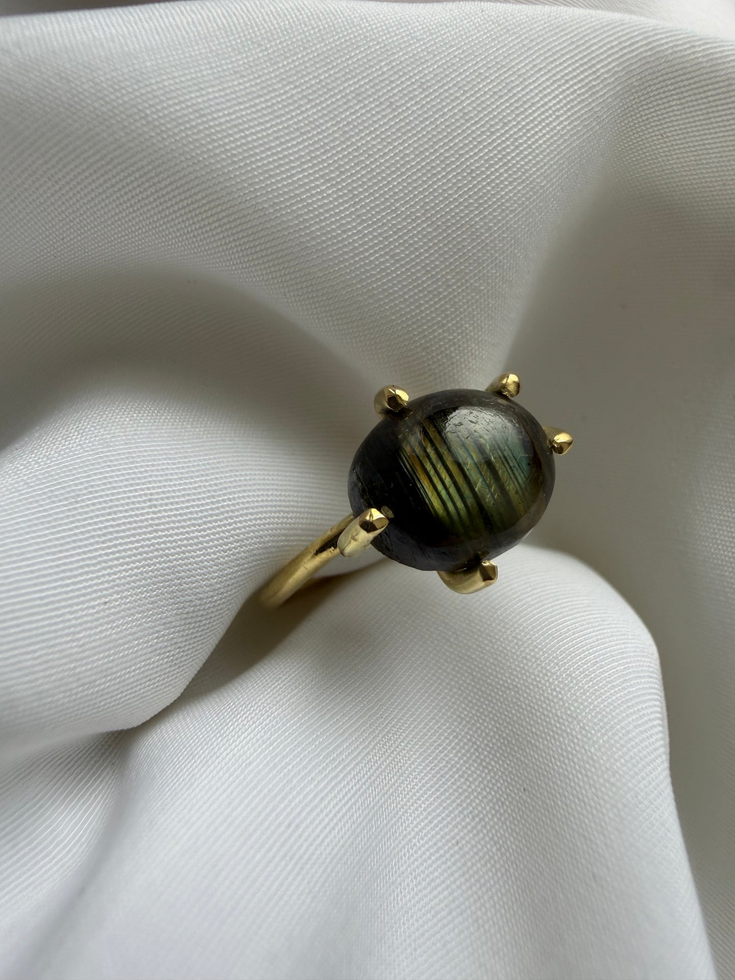 Anello con griffe - Labradorite grigia