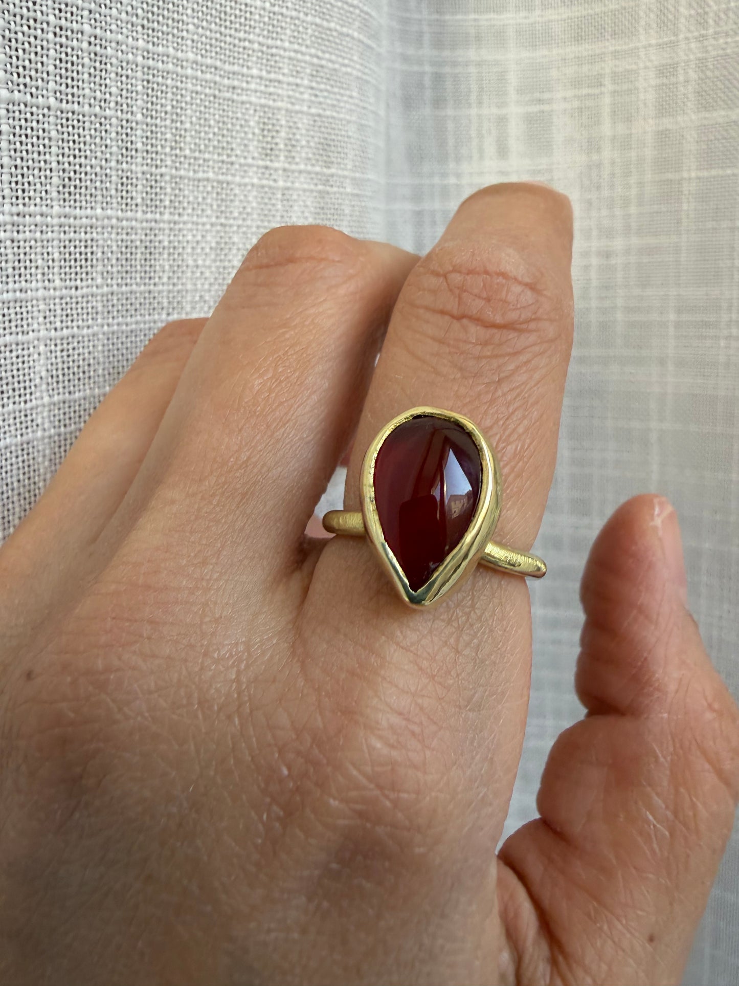 Anello a goccia - Corniola