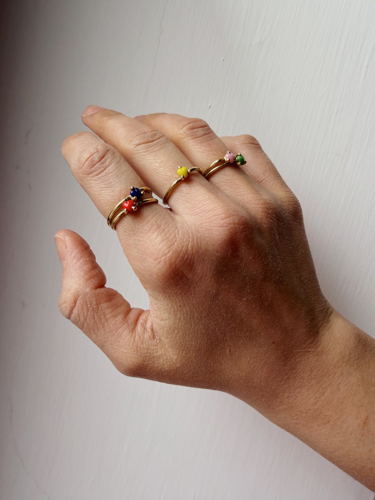 Anello minicuore colorato