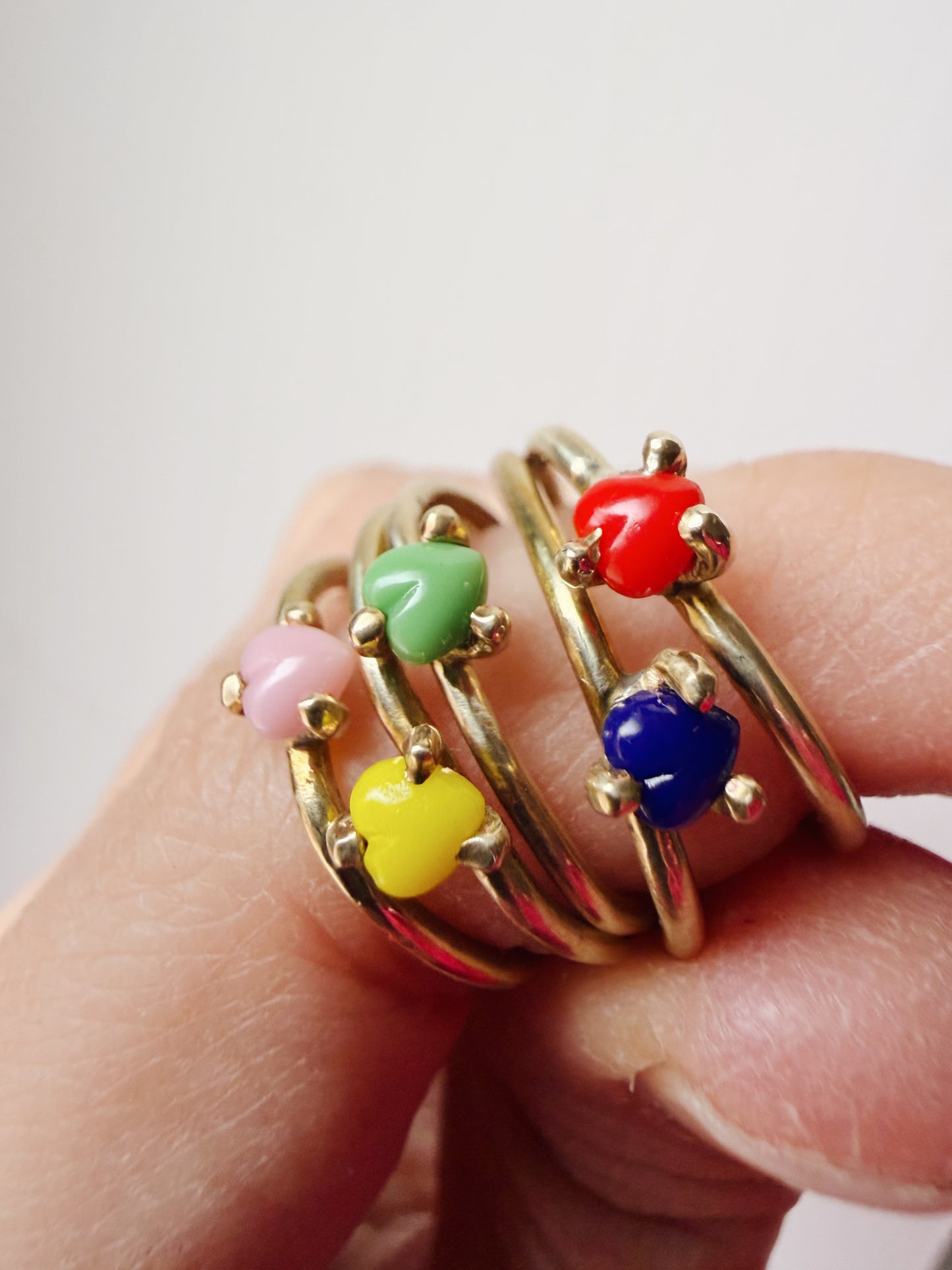 Anello minicuore colorato