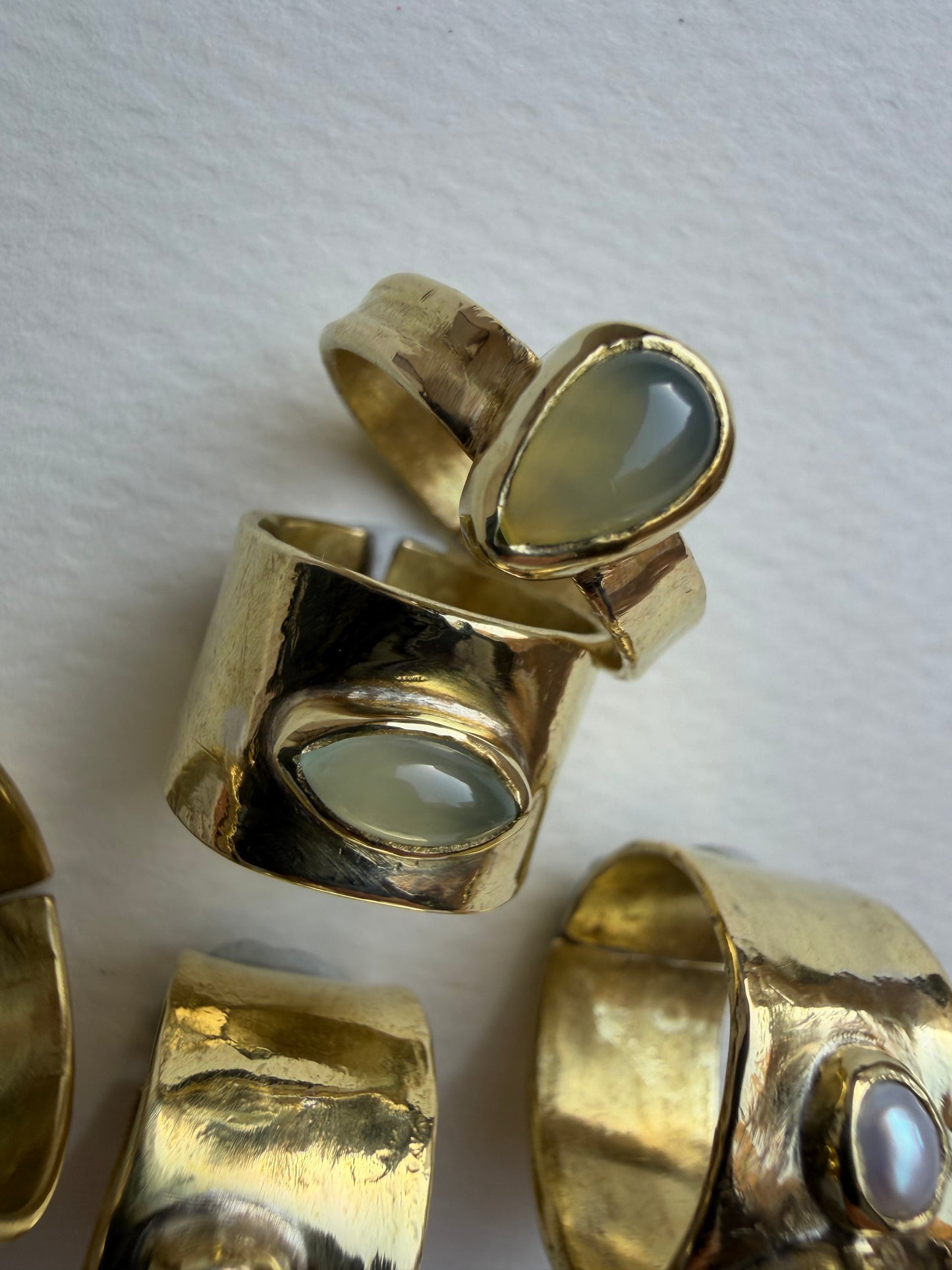 Anello a goccia - Calcedonio