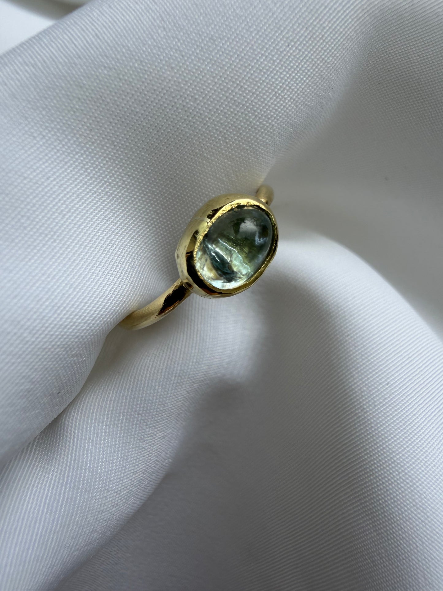 Anello con acquamarina