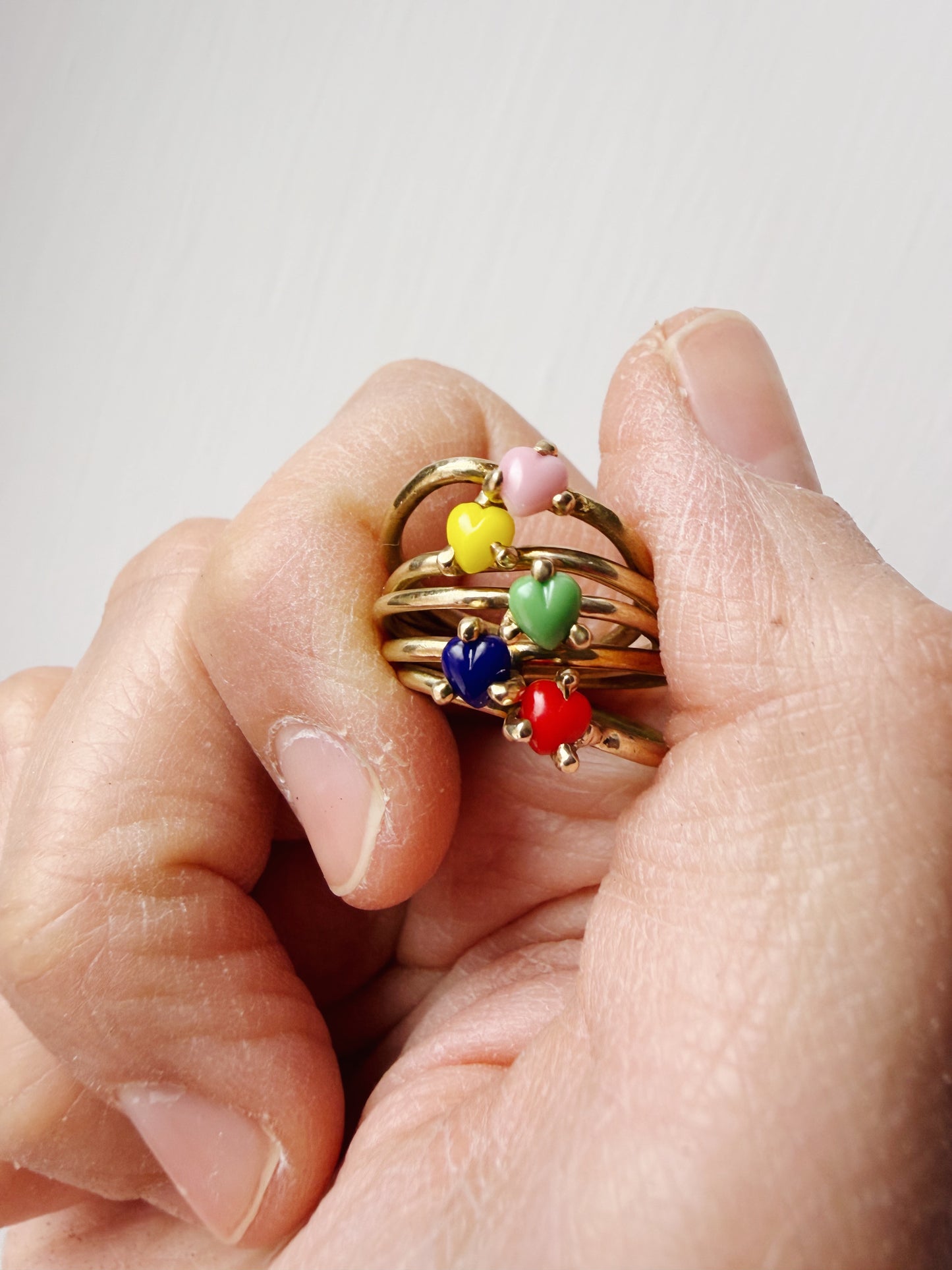 Anello minicuore colorato