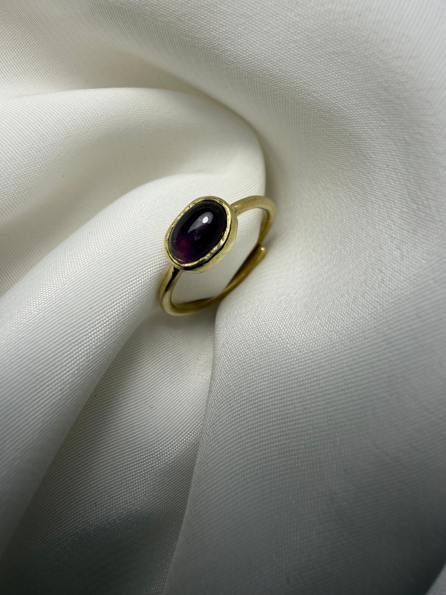 Anello con ametista ovale