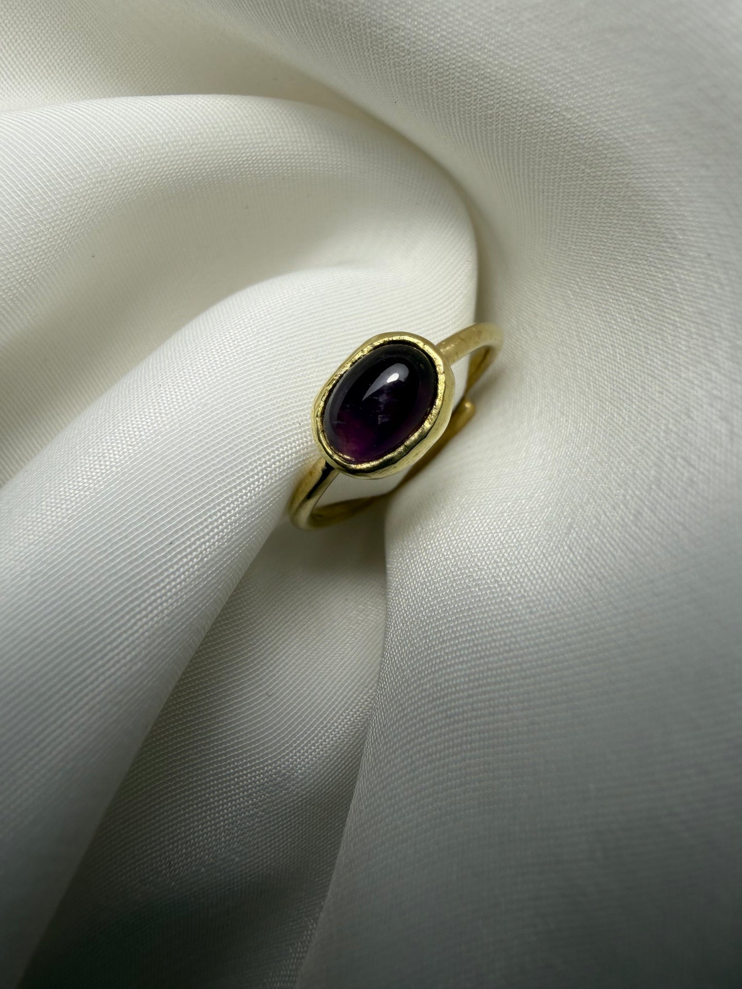 Anello con ametista ovale