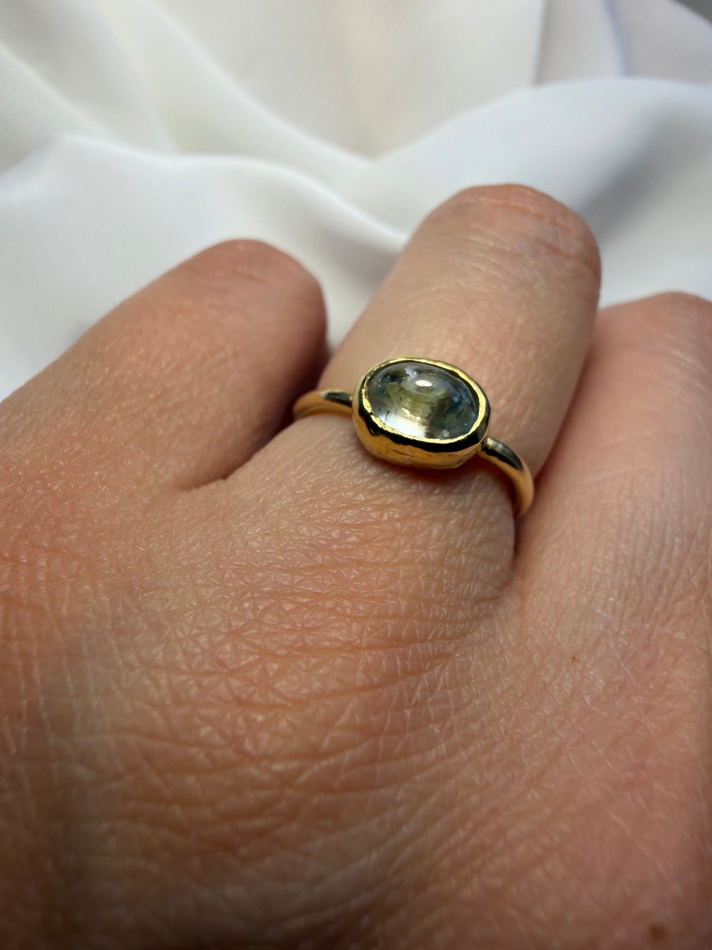 Anello con acquamarina