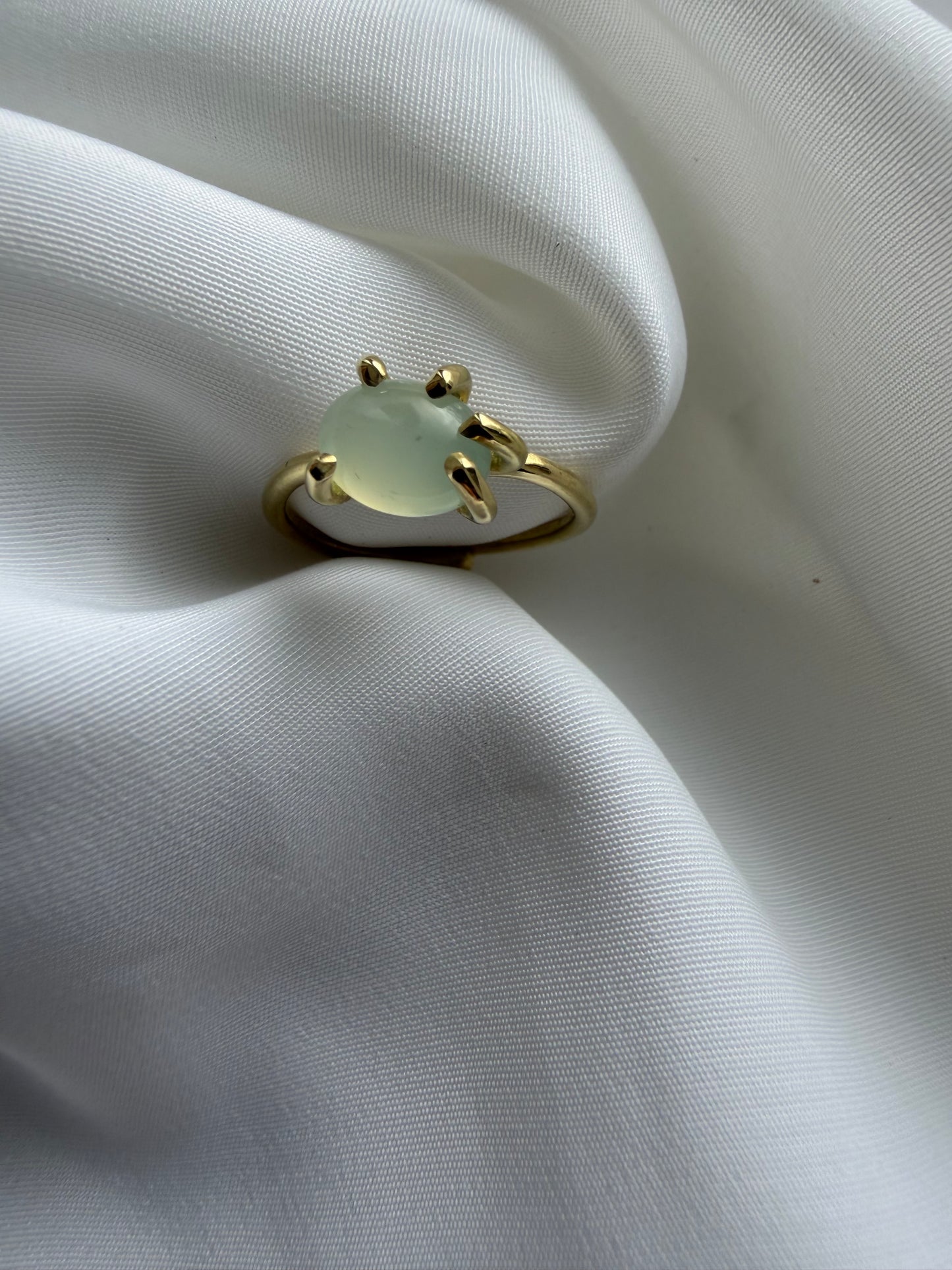 Anello con griffe - Calcedonio