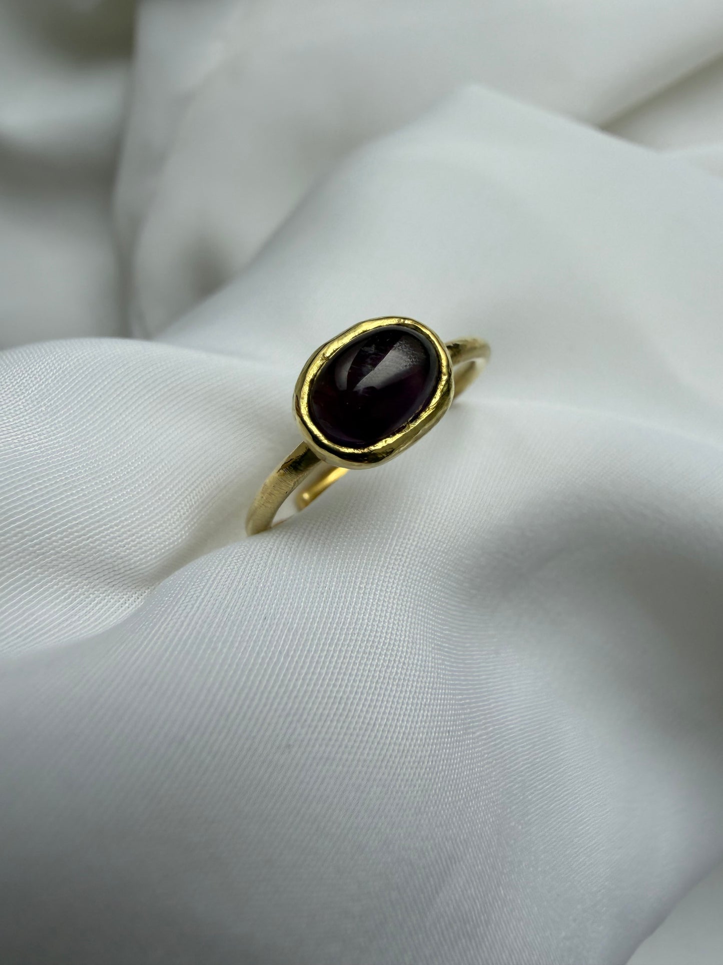 Anello con ametista ovale