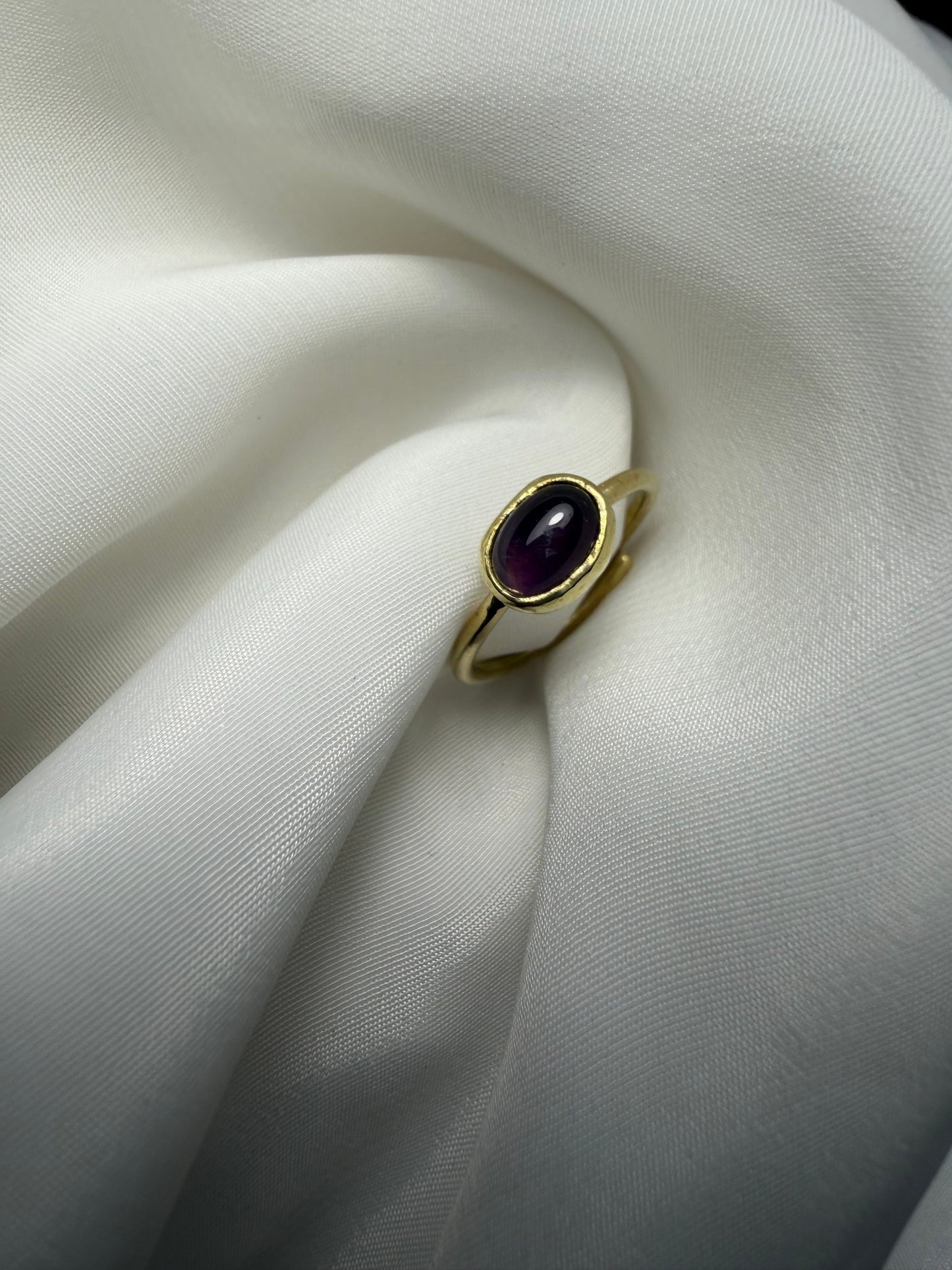 Anello con ametista ovale