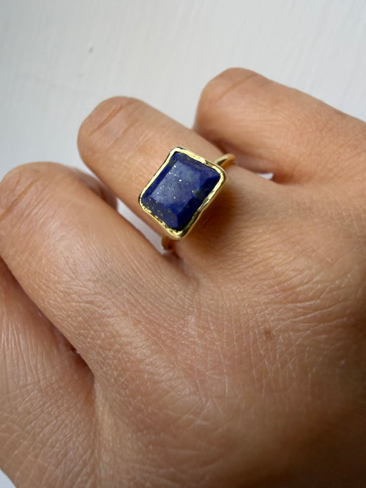 Anello con Lapislazzuli rettangolare
