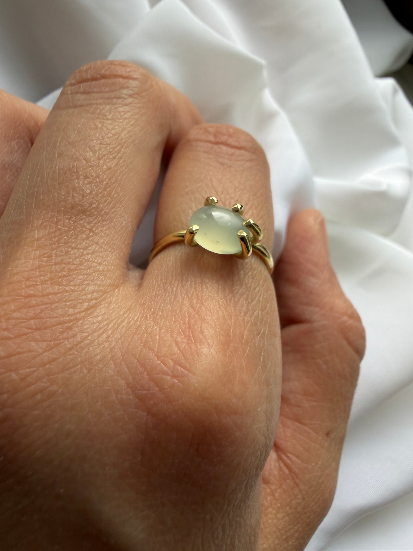 Anello con griffe - Calcedonio