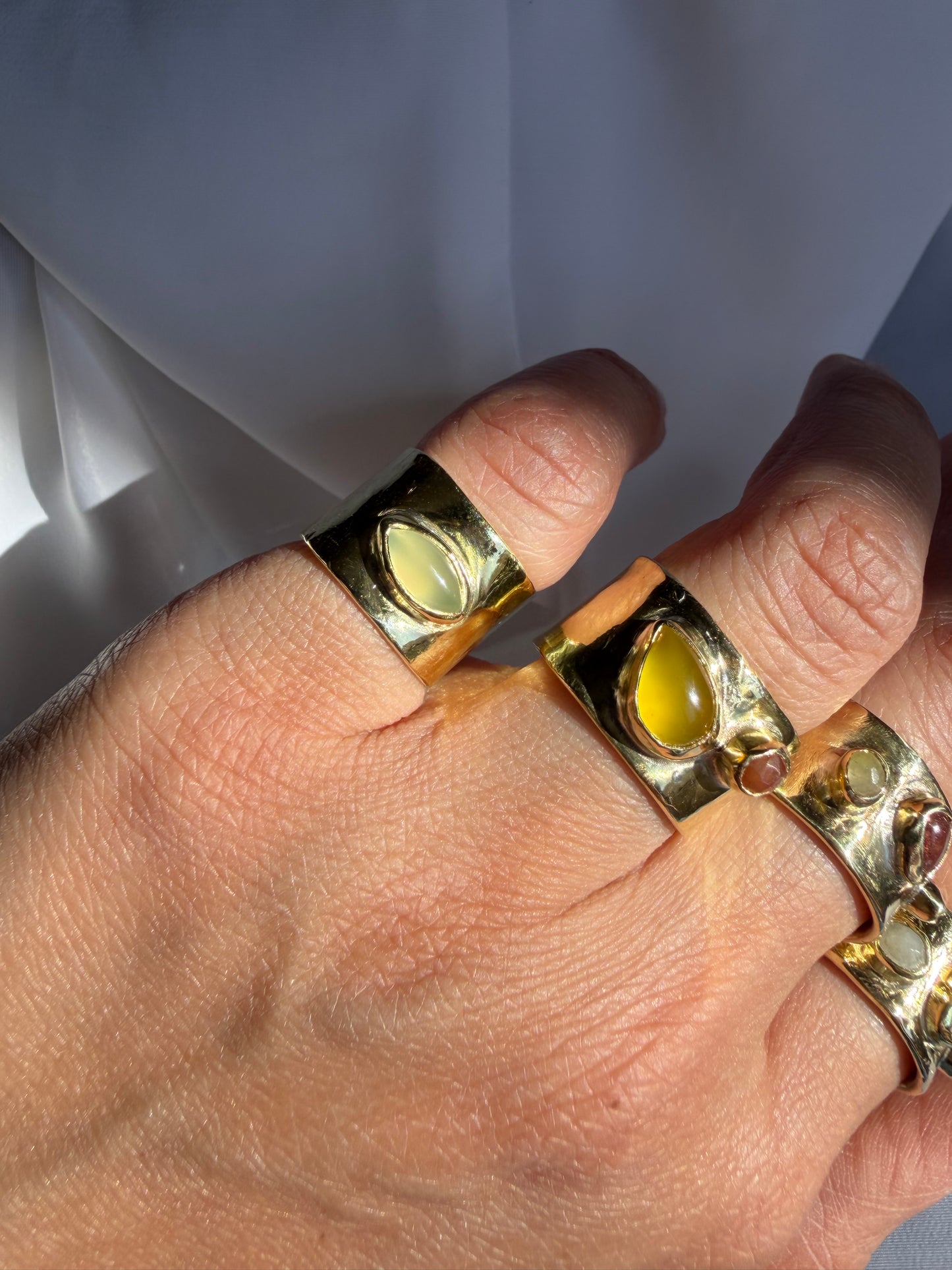 Anello fascione da mignolo - Calcedonio
