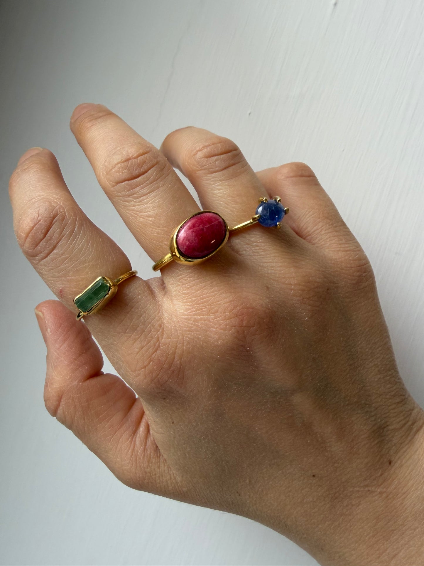 Anello con Thulite