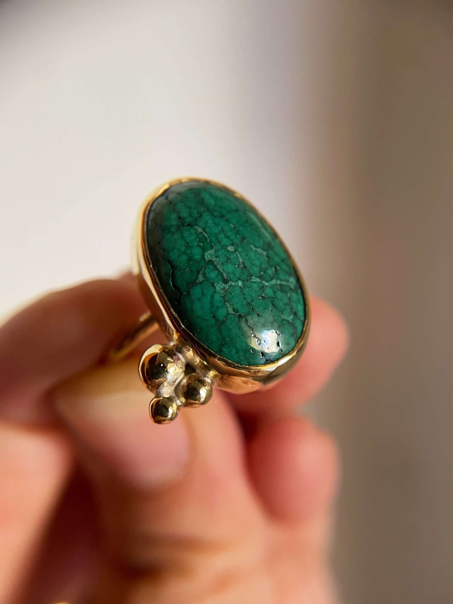 Anello BIG cosmo con malachite