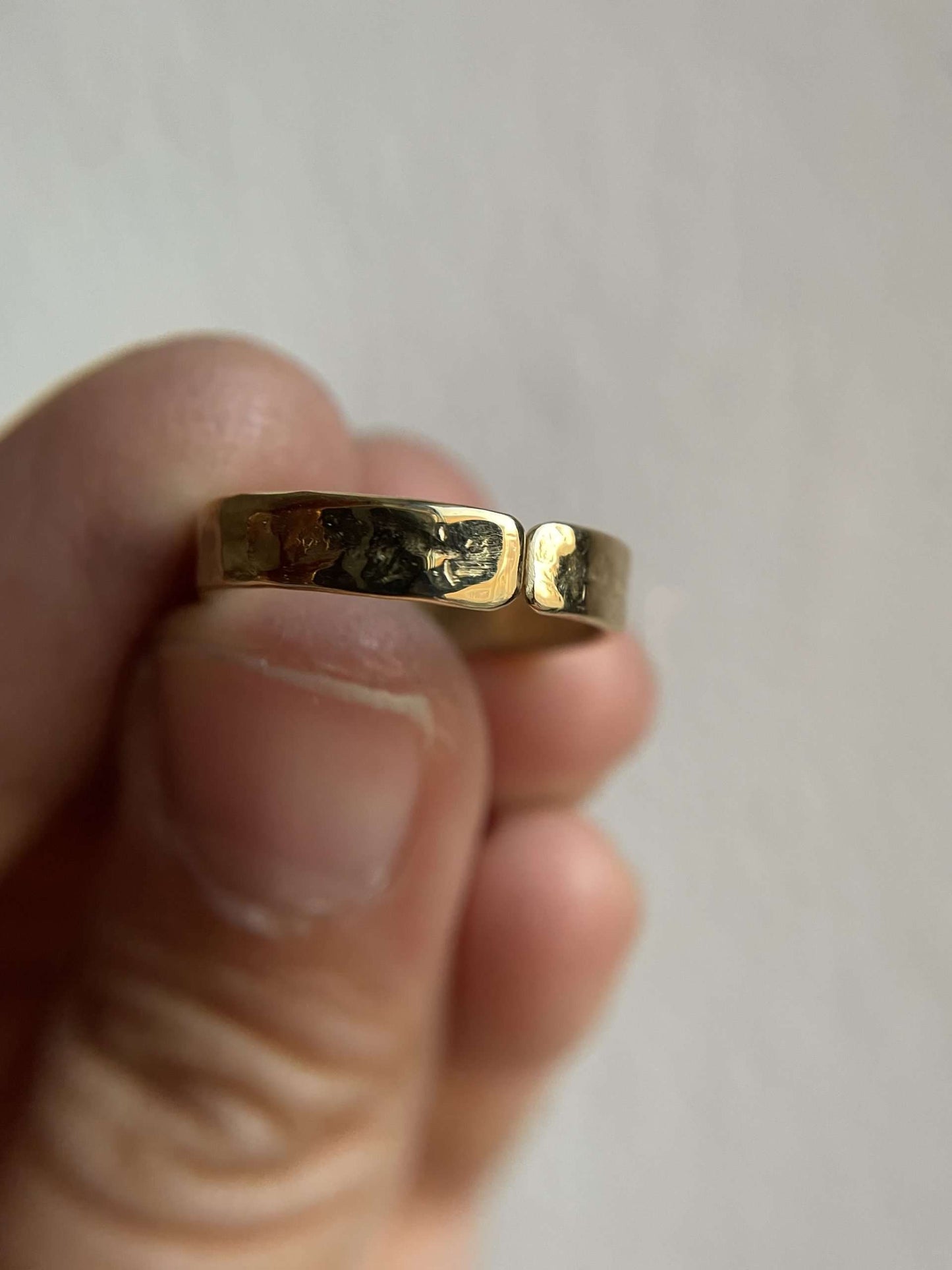 Anello opalino