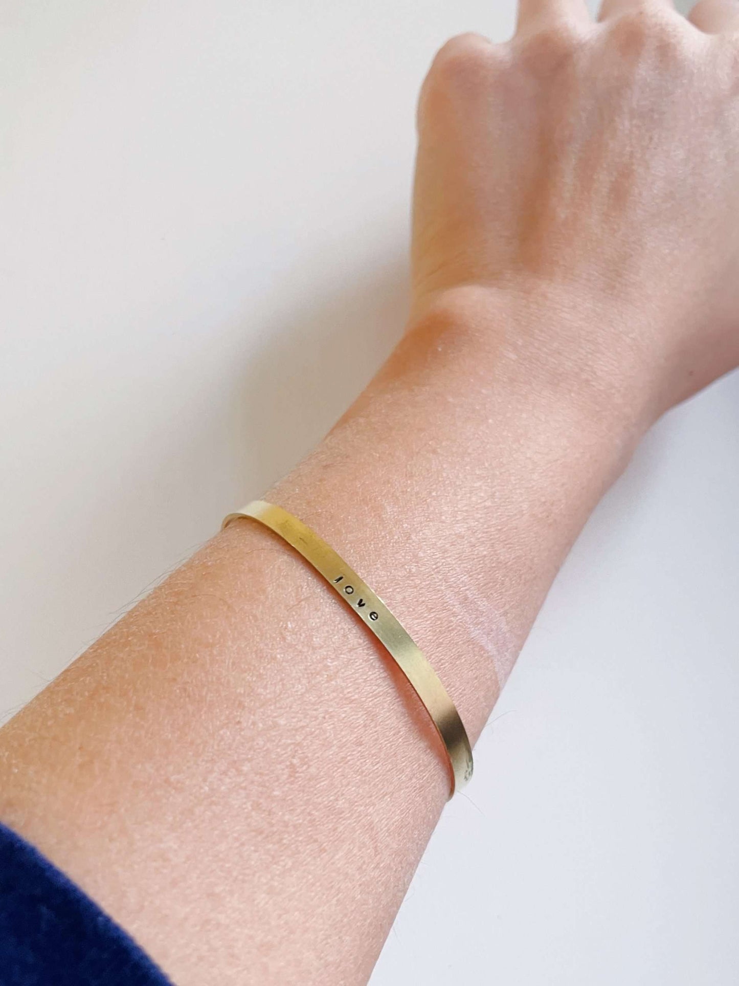 Bracciale inciso in ottone - fascia da 4 mm