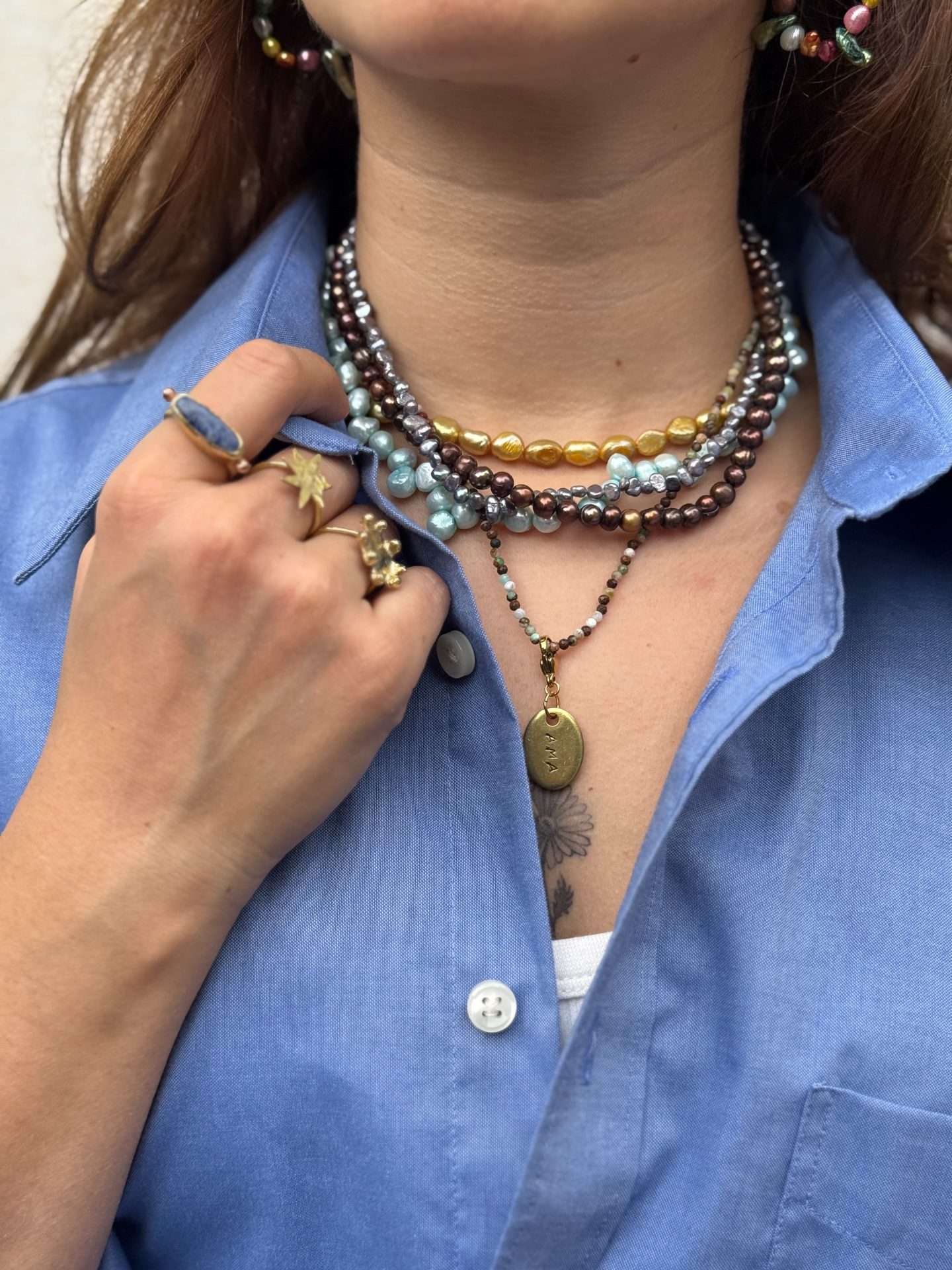 Collana di perle colorate