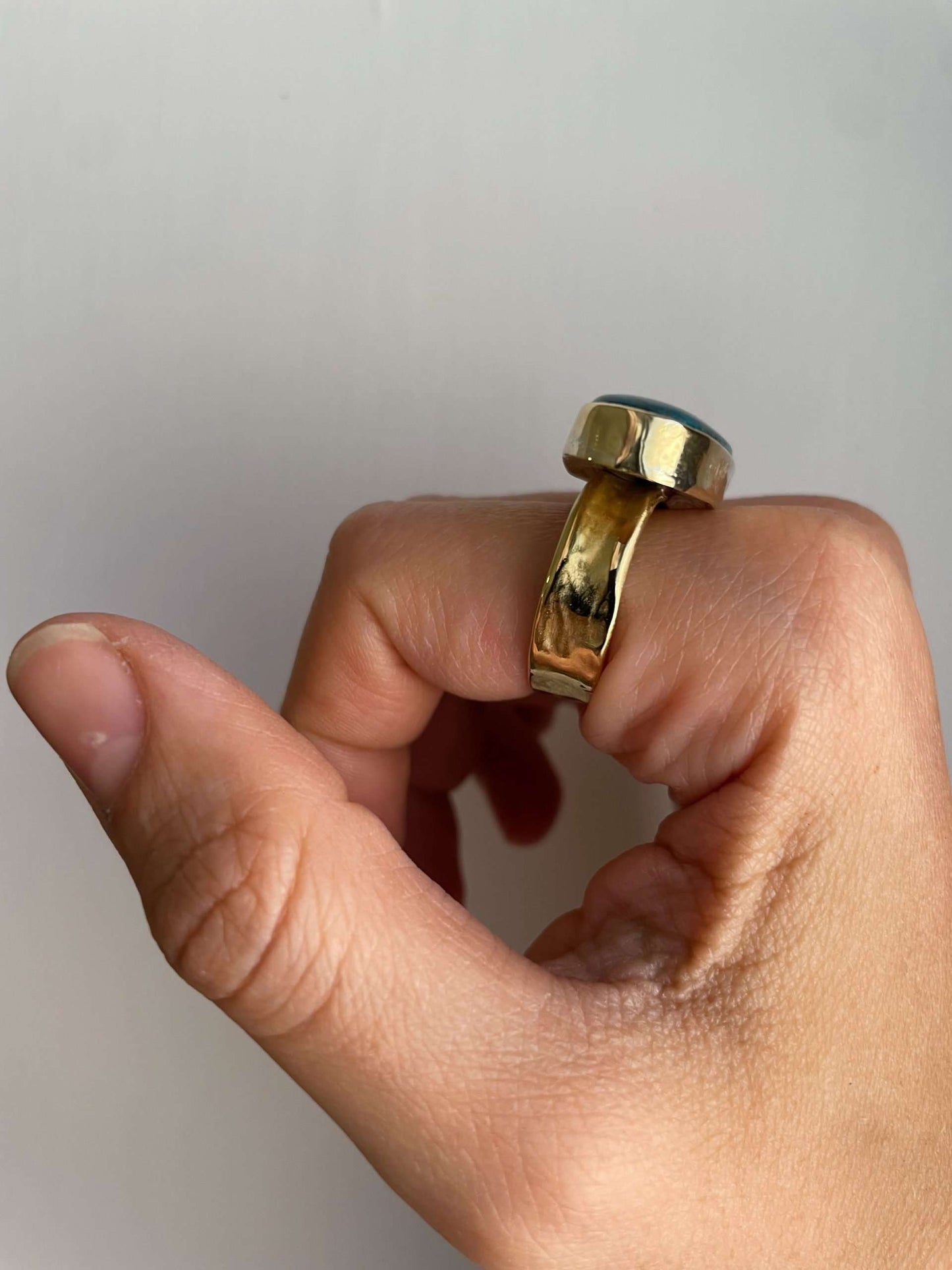 Anello BIG cosmo a fascia larga con Crysocholla