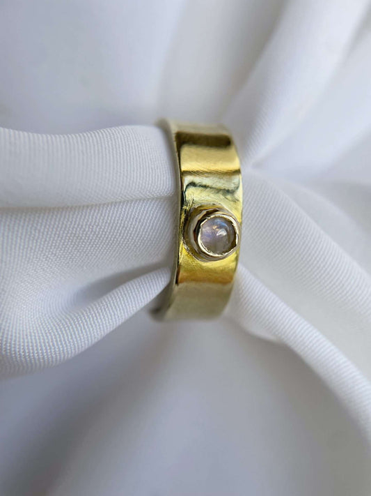 Anello a fascia con labradorite bianca n.1