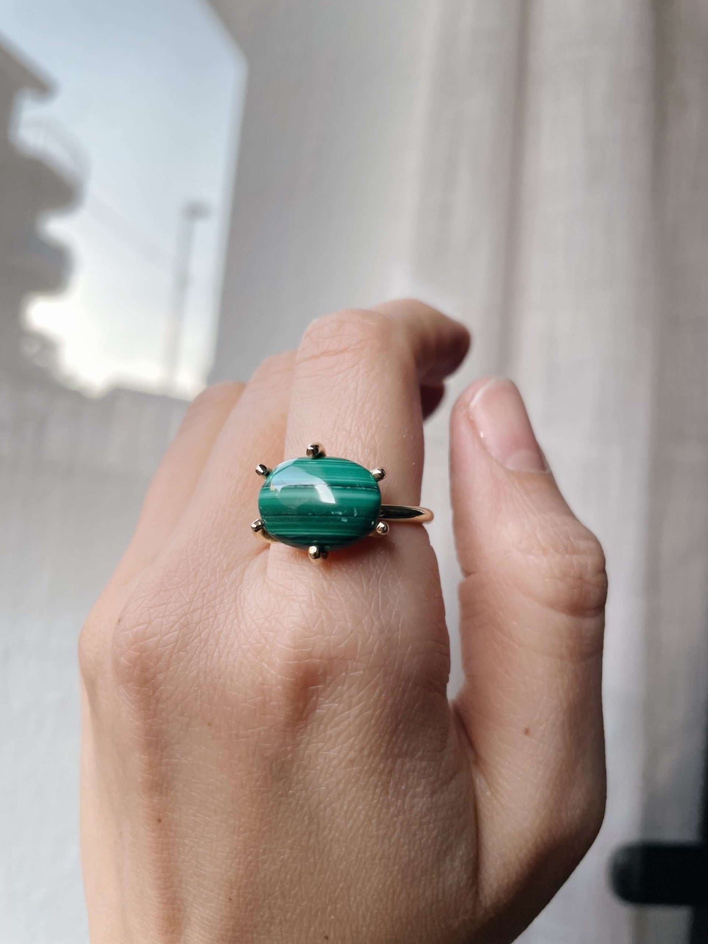 Anello con griffe - malachite