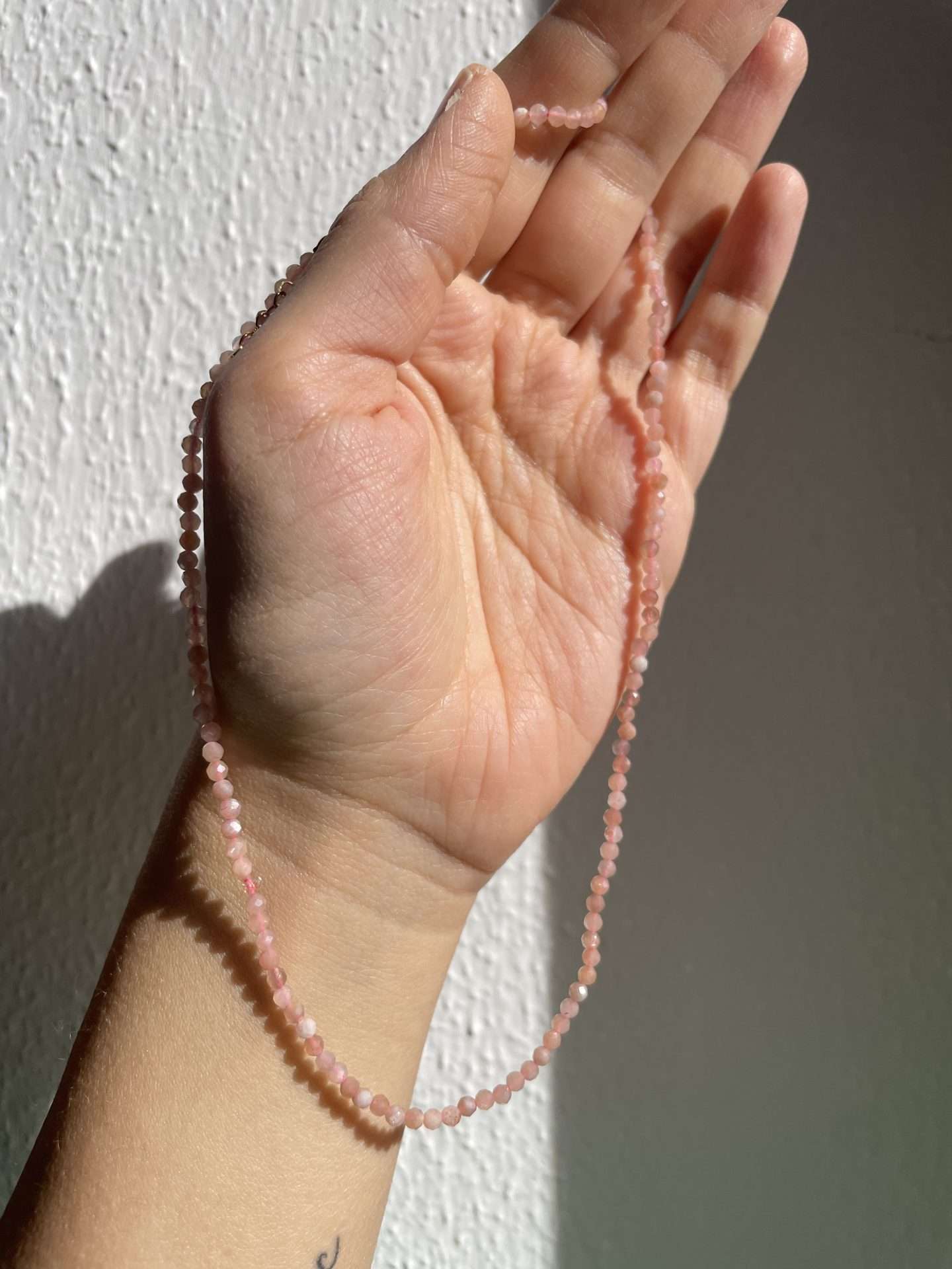 Collana con pietre colorate