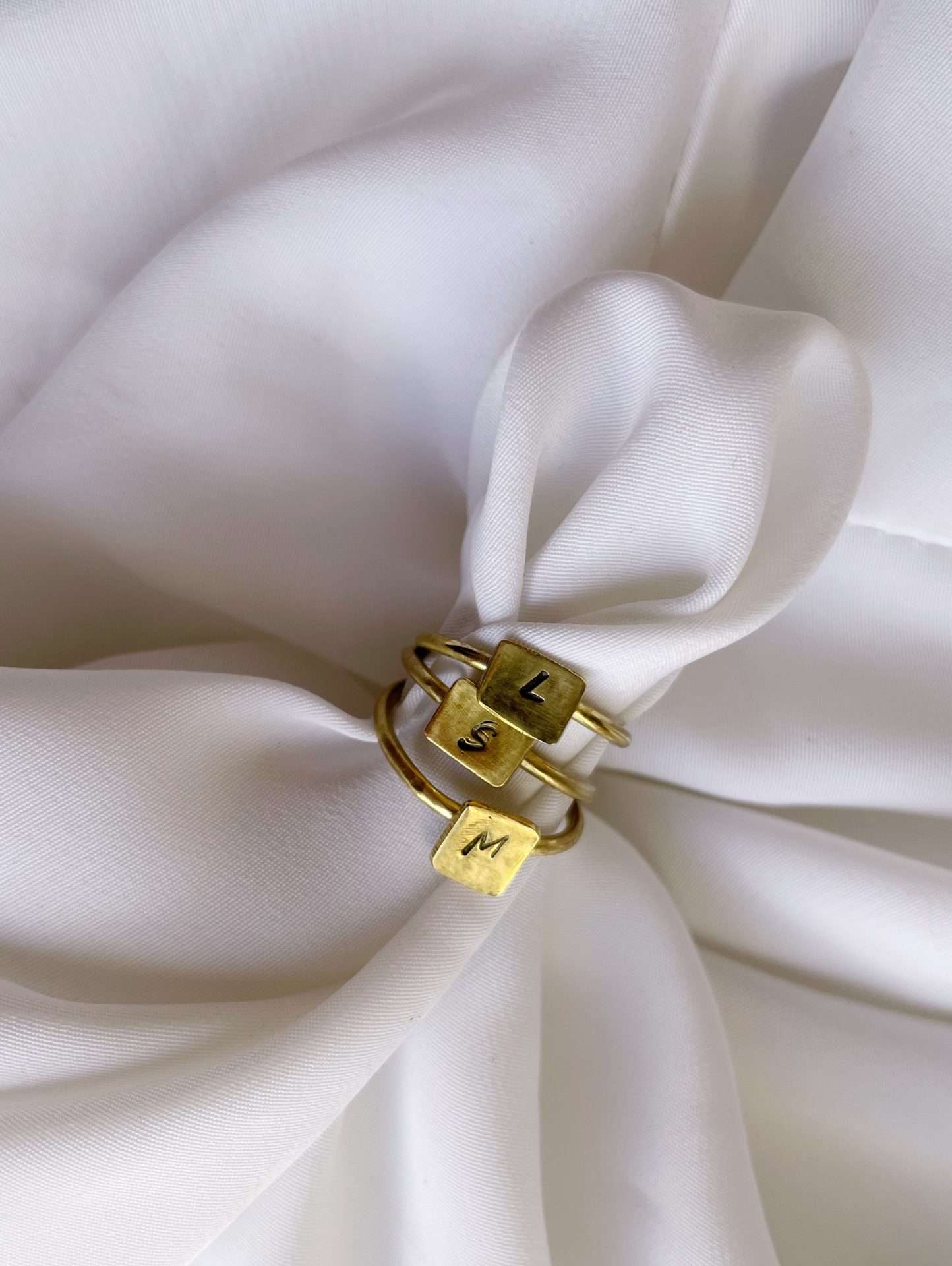 Anello quadrotto - SIMBOLO O LETTERA