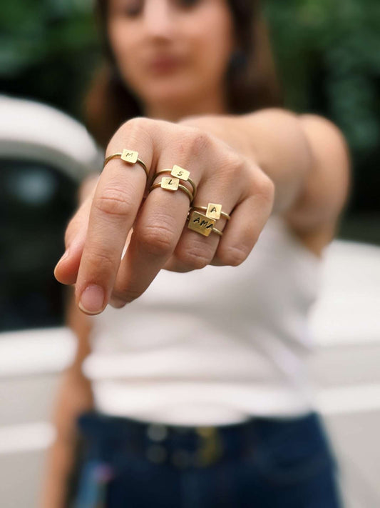 Anello quadrotto - SIMBOLO O LETTERA